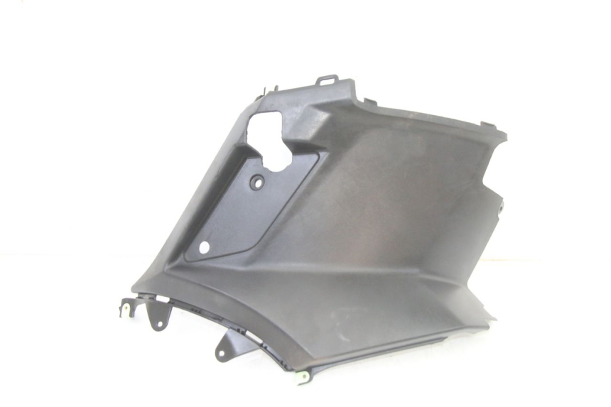 photo de COPERCHIO SOTTO SELLA SINISTRO PEUGEOT KISBEE 2T 50 (2010 - 2017) - Dettaglio del componente