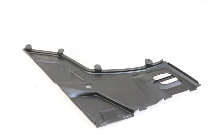 photo de COPERCHIO SOTTO SELLA SINISTRO KYMCO PEOPLE S 125 (2000 - 2008) - Zoom sullo stato d'uso