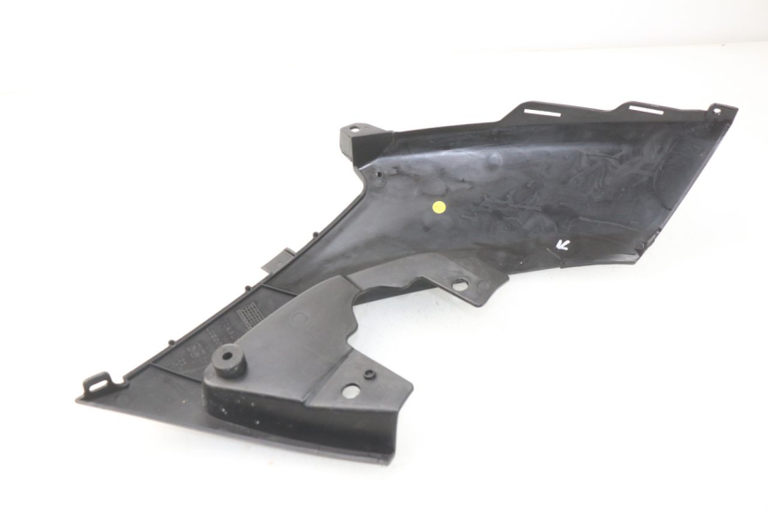 photo de COPERCHIO SOTTO SELLA SINISTRO PEUGEOT METROPOLIS 400 (2017 - 2020) - Dettaglio del componente