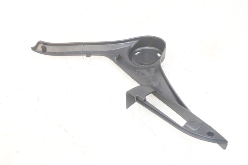 photo de CARENA SOTTO SELLA SINISTRA PIAGGIO MP3 HPE 300 (2019 - 2026) - Altra angolazione