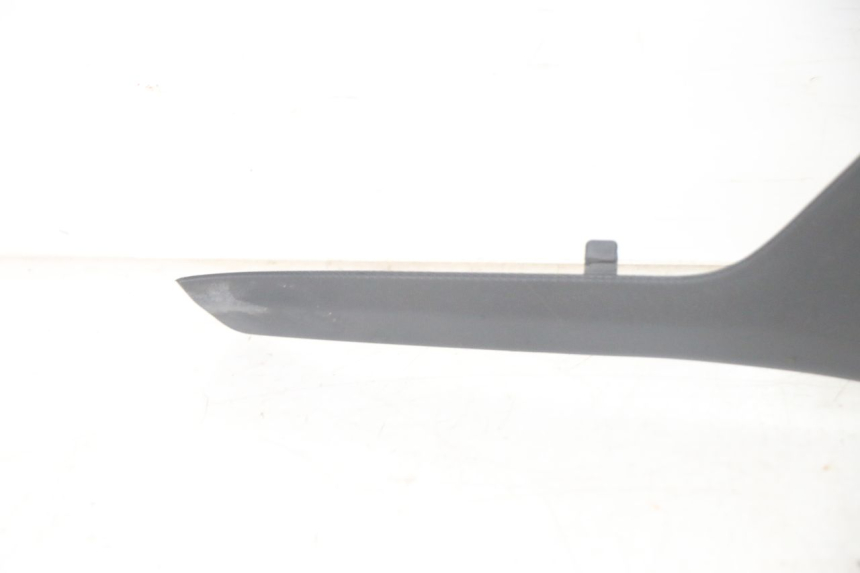 photo de CARENA SOTTO SELLA SINISTRA PIAGGIO MP3 HPE 300 (2019 - 2026) - Vista d'insieme del prodotto