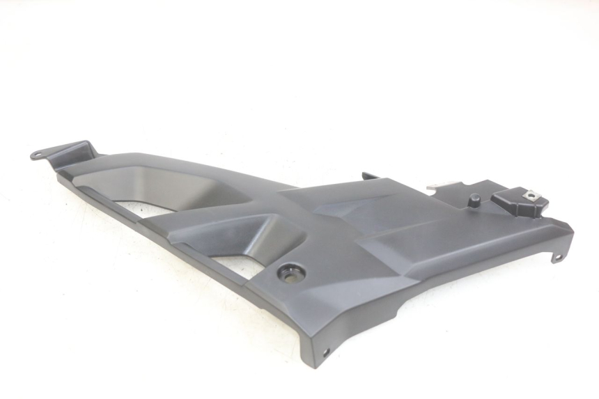 photo de COPERCHIO SOTTO SELLA SINISTRO YAMAHA MT ABS 125 (2014 - 2018) - Vista d'insieme del prodotto