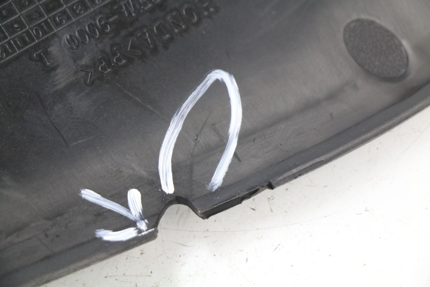 photo de COPERCHIO SOTTO SELLA SINISTRO HONDA NHX LEAD 110 (2008 - 2010) - Zoom sullo stato d'uso