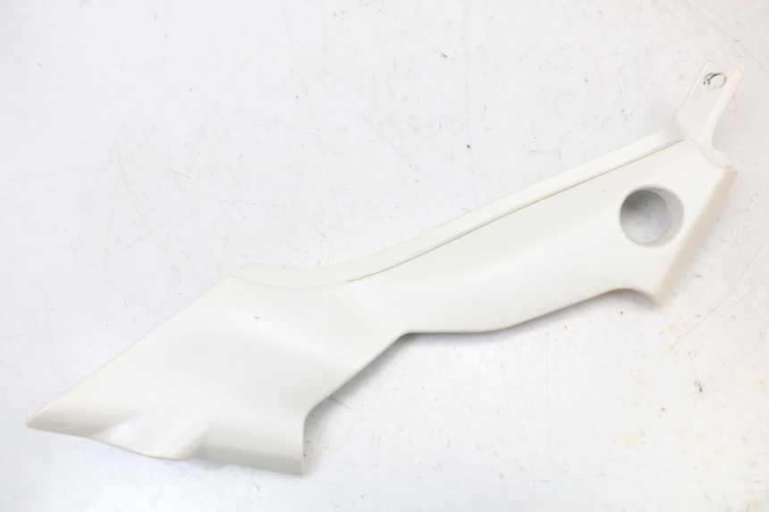 photo de CARENA SOTTO SELLA SINISTRA MOTO GUZZI NORGE 8V GT 1200 (2011 - 2016) - Vista principale