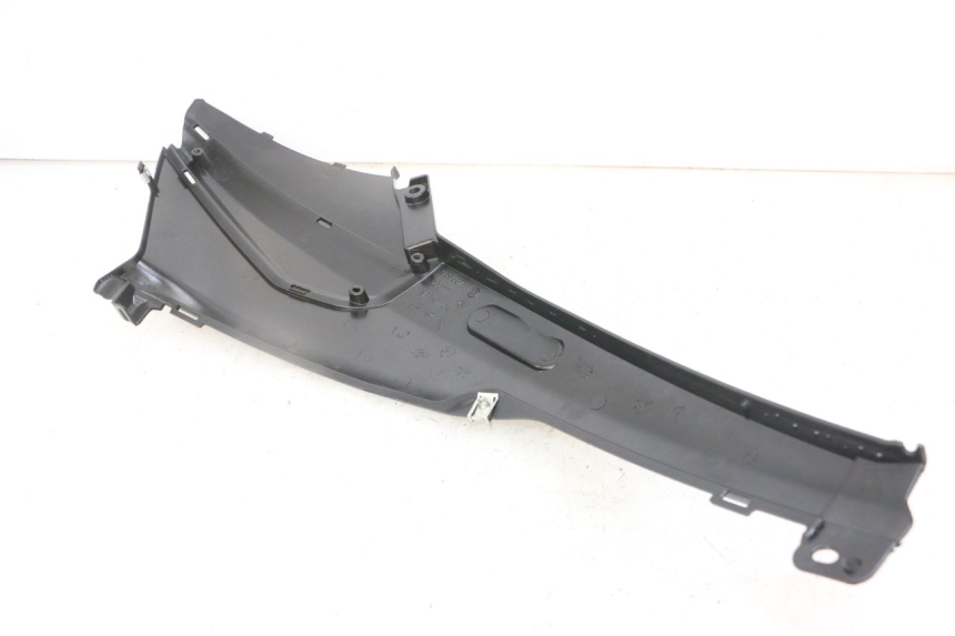 photo de CARENA SOTTO SELLA SINISTRA PIAGGIO NRG POWER PUREJET 50 (2018 - 2021) - Zoom sullo stato d'uso