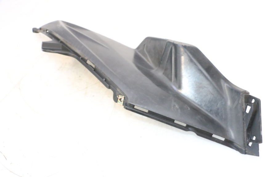 photo de CACHE SOTTO SELLA SINISTRA SYM ORBIT III 3 4T 50 (2018 - 2021) - Ricambio usato controllato