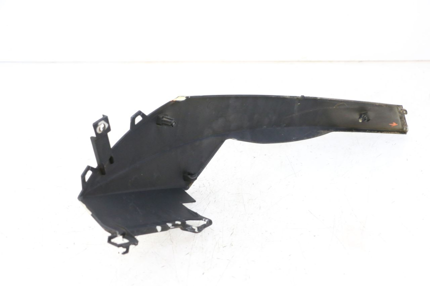 photo de CARENA SOTTO SELLA SINISTRA PEUGEOT SPEEDFIGHT 3 LC 2T 50 (2009 - 2015) - Dettagli dei punti di fissaggio