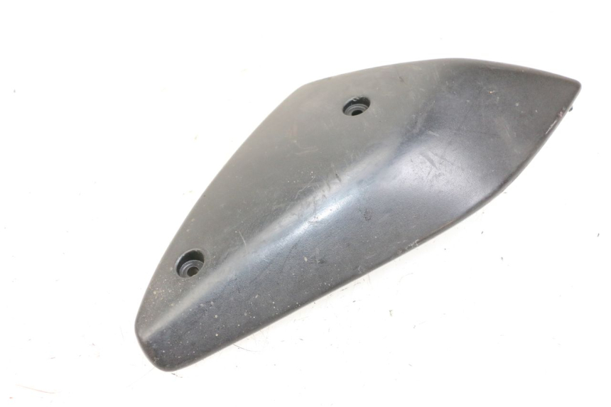 photo de CARENA SOTTO SELLA SINISTRA PEUGEOT TKR TREKKER FURIOUS 50 (2005 - 2014) - Altra angolazione