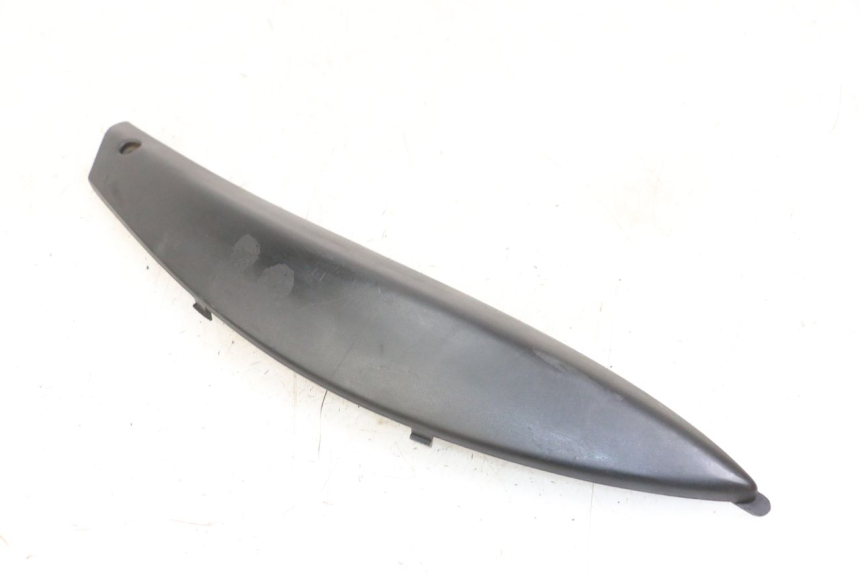 photo de CARENA SOTTO SELLA SINISTRA PIAGGIO BEVERLY 125 (1998 - 2005) - Zoom sullo stato d'uso