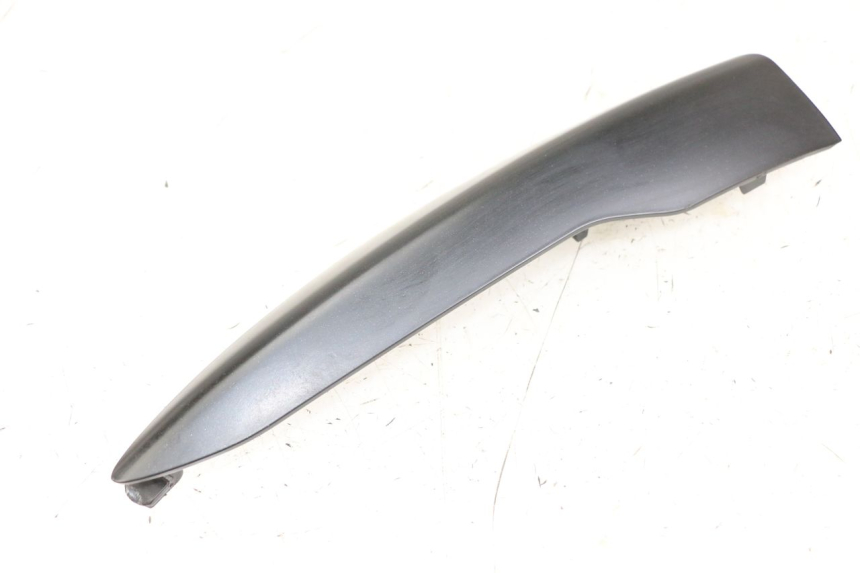 photo de CARENA SOTTO SELLA SINISTRA PIAGGIO LIBERTY IGET 4T 50 (2021 - 2025) - Zoom sullo stato d'uso