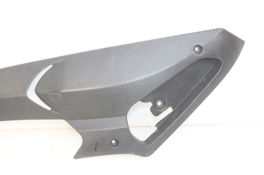 photo de CACHE SOTTO SELLA SINISTRO GILERA RUNNER SP 50 (2009 - 2017) - Vista d'insieme del prodotto