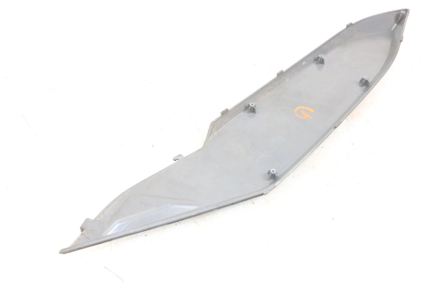 photo de COPERCHIO SOTTO SELLA SINISTRO DAELIM S3 125 (2010 - 2017) - Primo piano tecnico