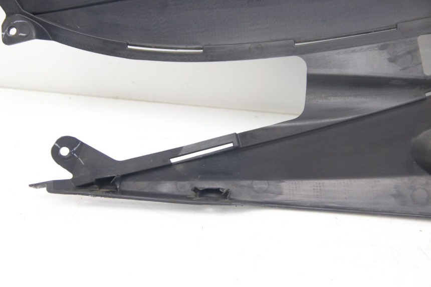 photo de CACHE SOTTO SELLA SINISTRO SUZUKI SIXTEEN 125 (2008 - 2010) - Caratteristiche distintive