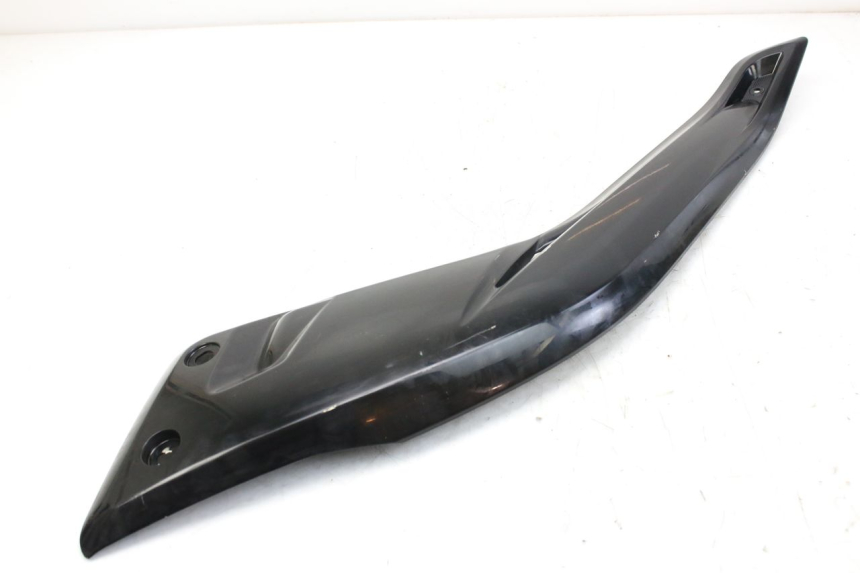 photo de COPERCHIO SOTTO SELLA SINISTRO MBK SKYCRUISER 125 (2010 - 2013) - Dettaglio del componente