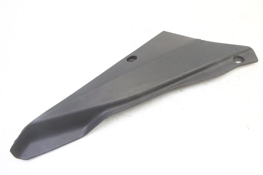 photo de COPERCHIO SOTTO SELLA SINISTRO GILERA SMT SUPERMOTARD 50 (2009 - 2017) - Vista d'insieme del prodotto