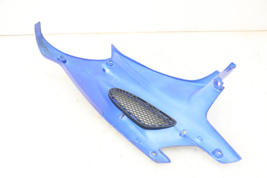 photo de COPERCHIO SOTTO SELLA SINISTRO PEUGEOT SPEEDFIGHT 2 LC 50 (2000 - 2009) - Altra angolazione