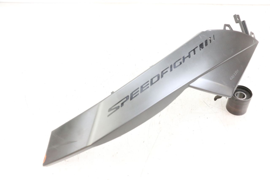 photo de CARENA SOTTO SELLA SINISTRA PEUGEOT SPEEDFIGHT 4 2T 50 (2015 - 2019) - Dettaglio del componente