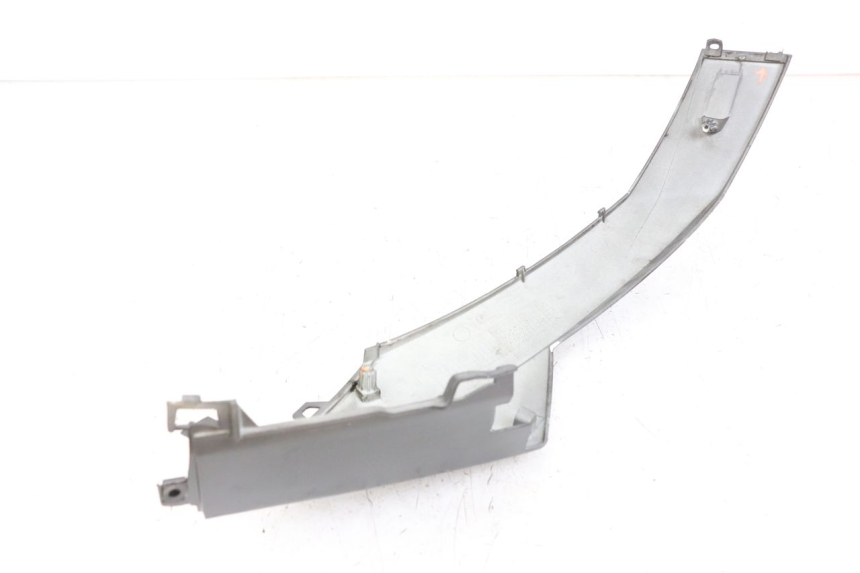 photo de CARENA SOTTO SELLA SINISTRA PEUGEOT SPEEDFIGHT 4 2T 50 (2015 - 2019) - Zoom sullo stato d'uso