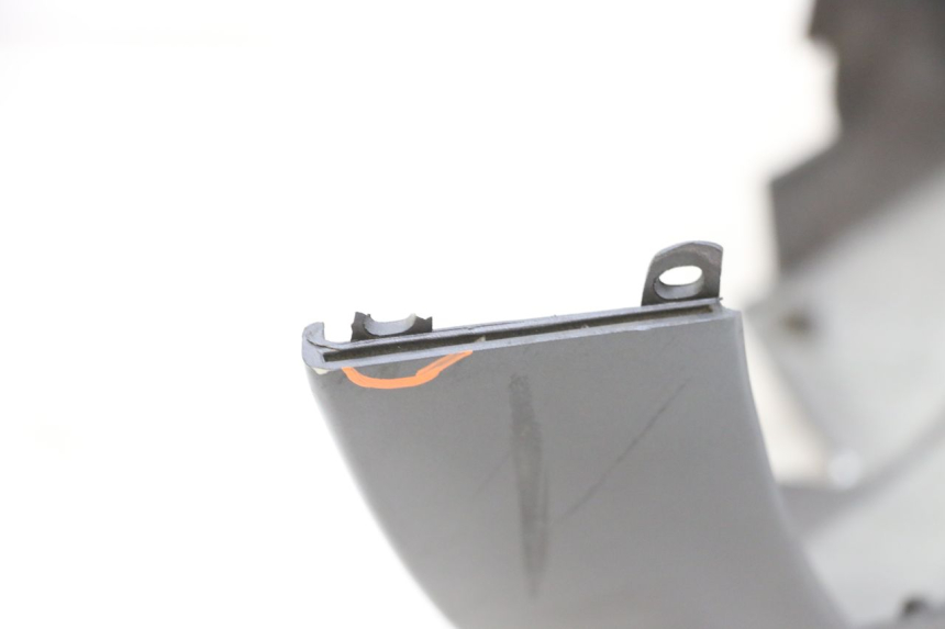 photo de CARENA SOTTO SELLA SINISTRA PEUGEOT SPEEDFIGHT 4 2T 50 (2015 - 2019) - Primo piano tecnico