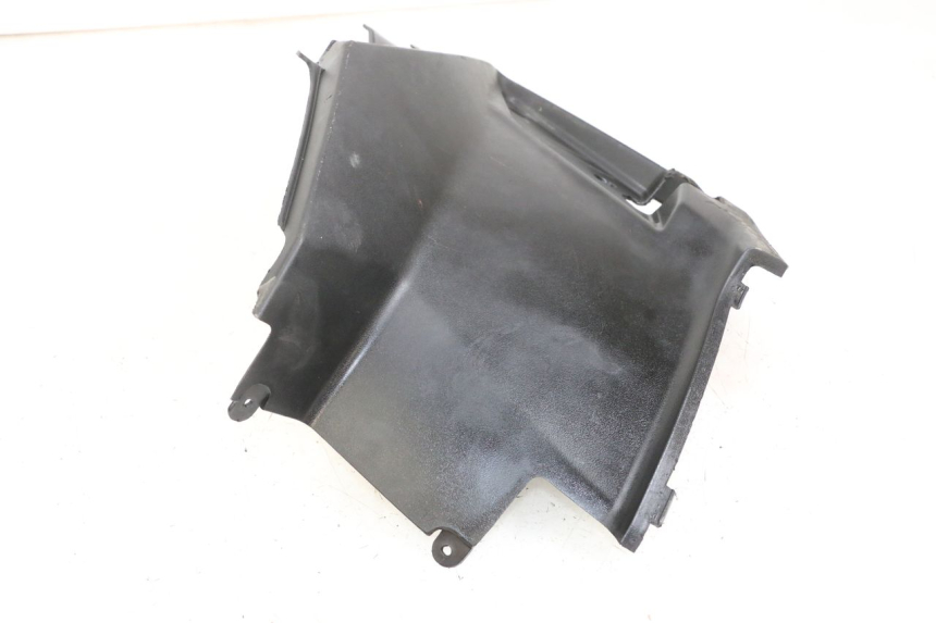 photo de CARENA SOTTO SELLA SINISTRA PEUGEOT STREETZONE I 2T 50 (2018 - 2020) - Primo piano tecnico