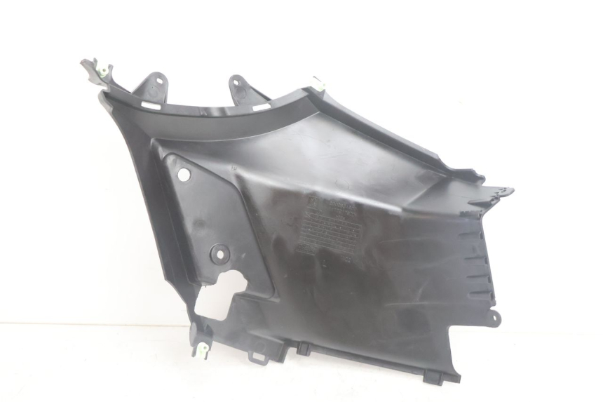 photo de CARENA SOTTO SELLA SINISTRA PEUGEOT STREETZONE NAKED 2T 50 (2014 - 2018) - Primo piano tecnico
