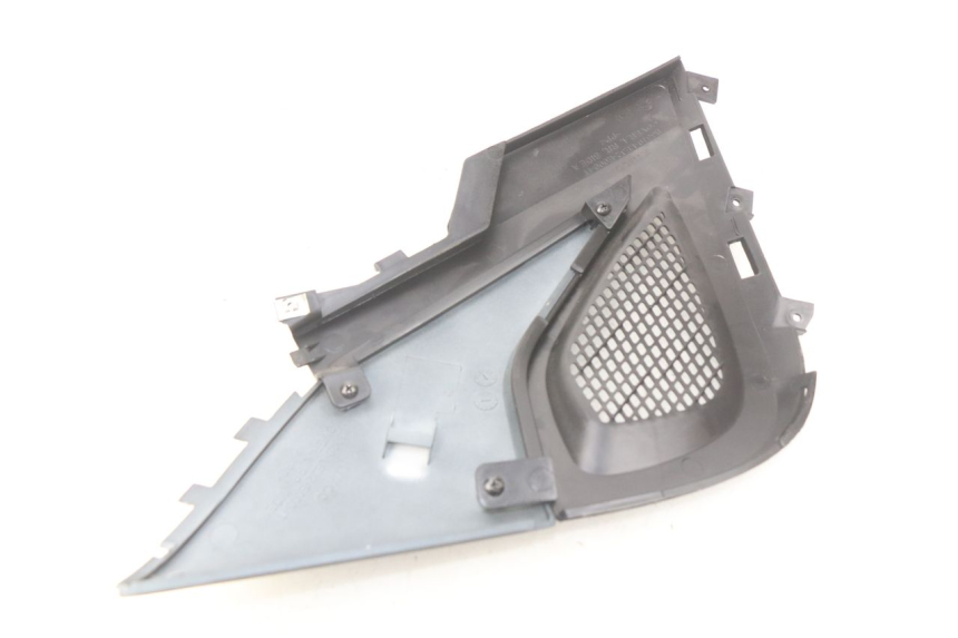 photo de COPERCHIO SOTTO SELLA SINISTRO KYMCO SUPER 8 4T 50 (2018 - 2020) - Primo piano tecnico