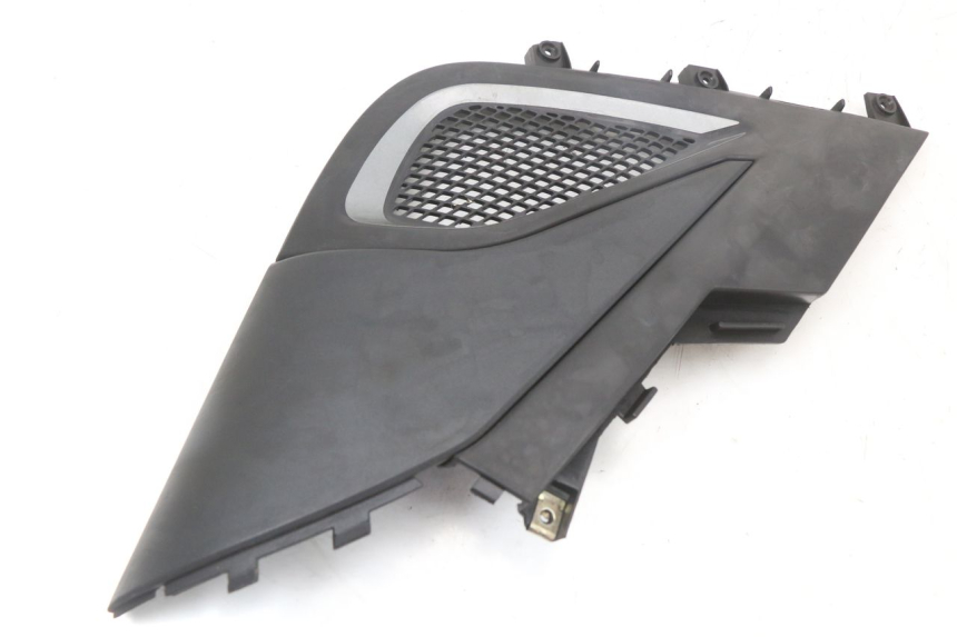 photo de COPERCHIO SOTTO SELLA SINISTRO KYMCO SUPER 8 4T 50 (2018 - 2020) - Dettaglio del componente