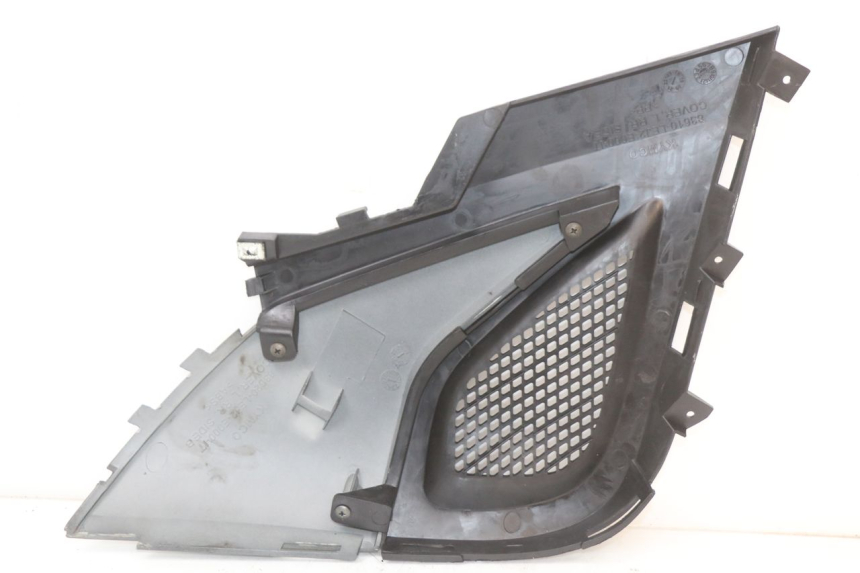 photo de CARENA SOTTO SELLA SINISTRA KYMCO SUPER 8 4T 50 (2021 - 2024) - Dettaglio del componente