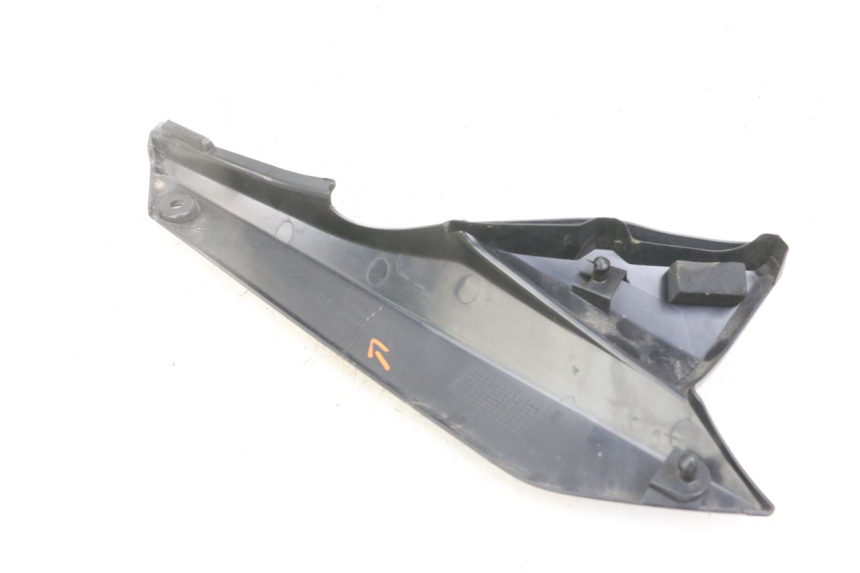 photo de CARENA SOTTO SELLA SINISTRA SUZUKI GSX F GSXF 650 (2007 - 2015) - Primo piano tecnico