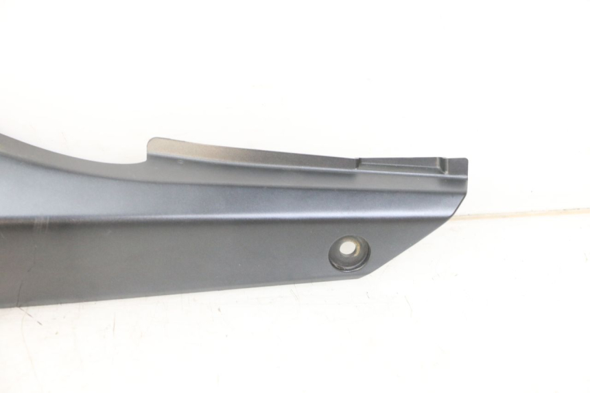 photo de CARENA SOTTO SELLA SINISTRA SUZUKI GSX F GSXF 650 (2007 - 2015) - Dettagli dei punti di fissaggio