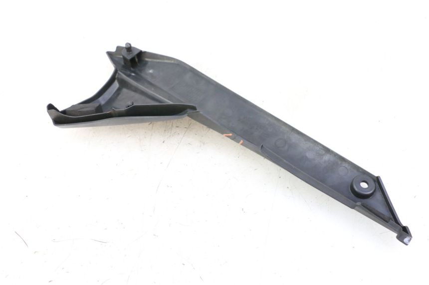 photo de CARENA SOTTO SELLA SINISTRA SUZUKI GSX F GSXF 650 (2007 - 2015) - Zoom sullo stato d'uso