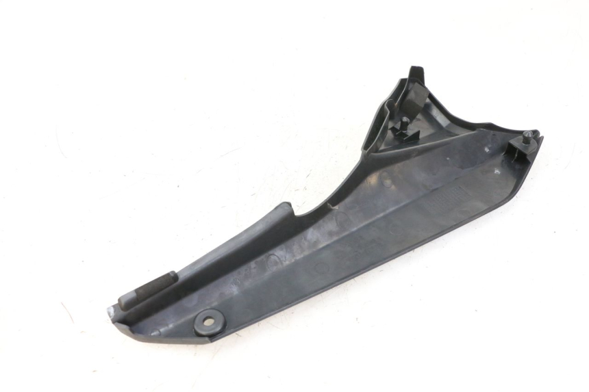 photo de CARENA SOTTO SELLA SINISTRA SUZUKI GSX F GSXF 650 (2007 - 2015) - Altra angolazione