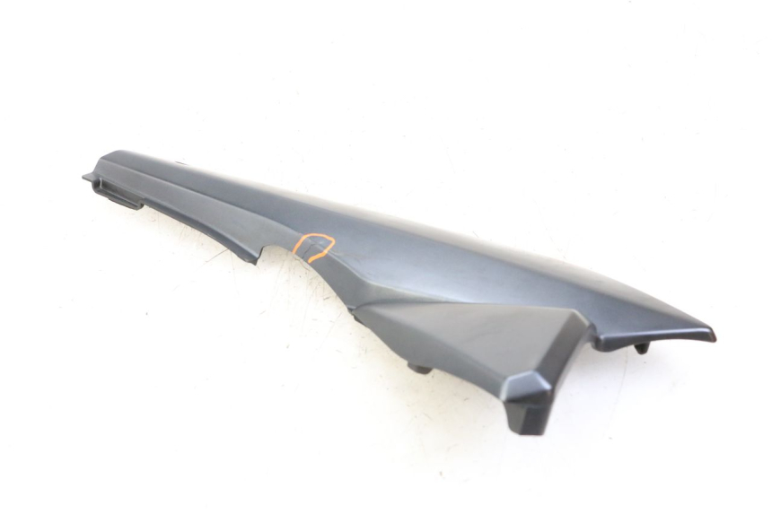 photo de CARENA SOTTO SELLA SINISTRA SUZUKI GSX F GSXF 650 (2007 - 2015) - Primo piano tecnico