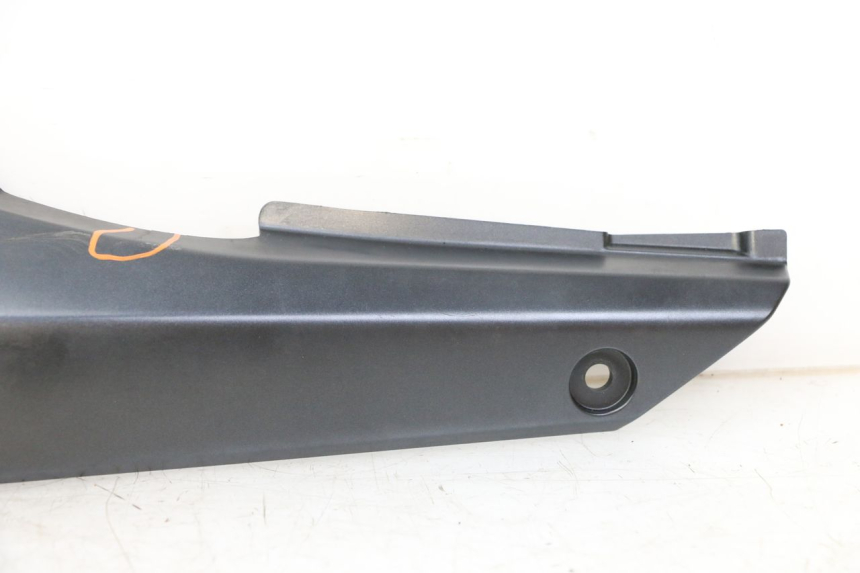 photo de CARENA SOTTO SELLA SINISTRA SUZUKI GSX F GSXF 650 (2007 - 2015) - Dettagli dei punti di fissaggio