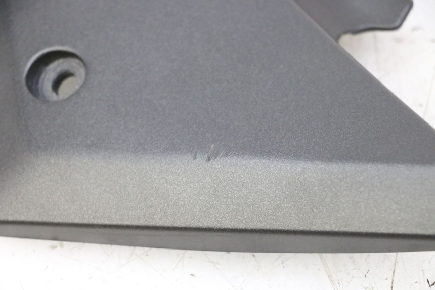 photo de CARENA SOTTO SELLA SINISTRA SUZUKI SV S 650 (2003 - 2009) - Altra angolazione