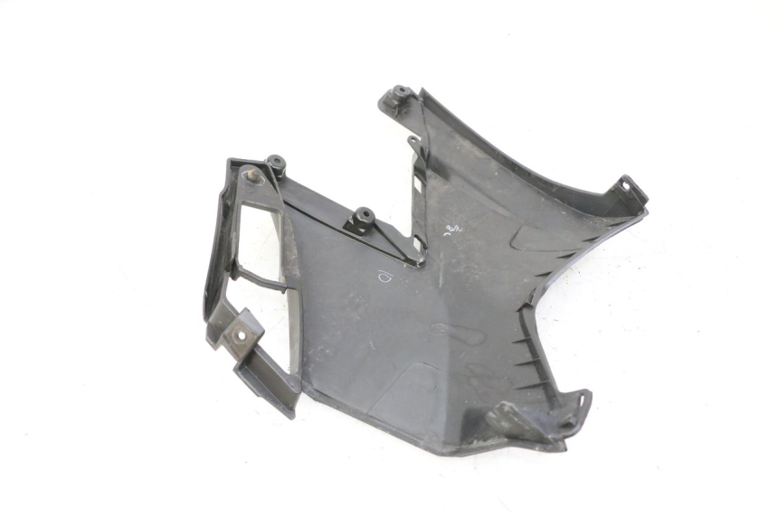 photo de COPERCHIO SOTTO SELLA SINISTRO APRILIA SXR 50 (2021 - 2023) - Zoom sullo stato d'uso