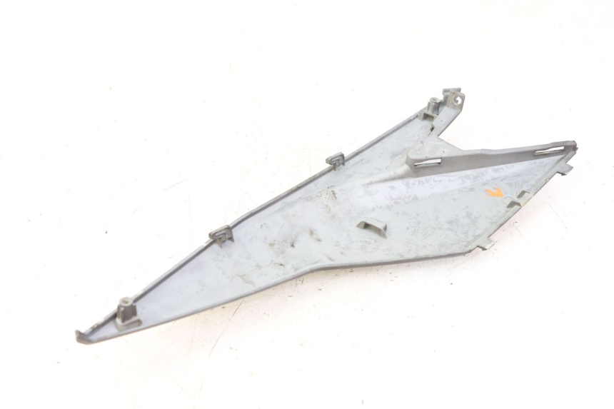 photo de COPERCHIO SOTTO SELLA SINISTRO SYM JET 14 4T 50 (2018 - 2022) - Zoom sullo stato d'uso