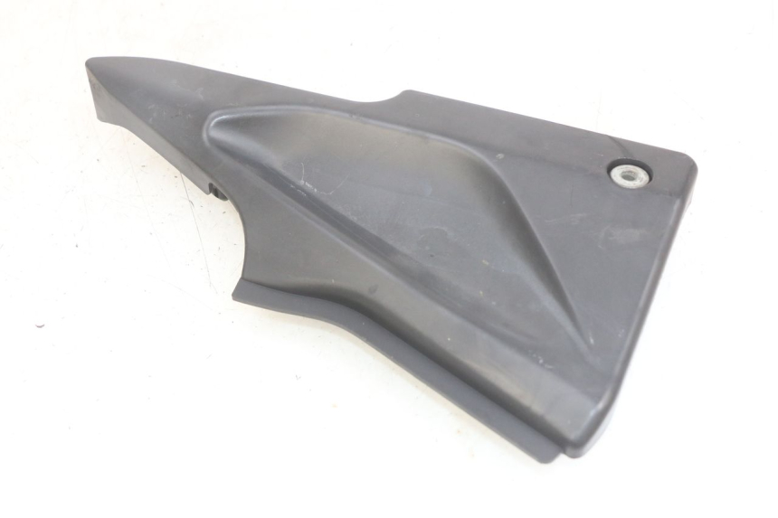 photo de CACHE SOTTO SELLA SINISTRO DAELIM VJ ROADWIN FI 125 (2008 - 2017) - Dettaglio del componente