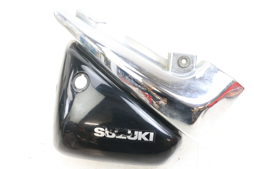 photo de CARENA SOTTO SELLA SINISTRA SUZUKI VL INTRUDER 125 (2004 - 2007) - Vista principale