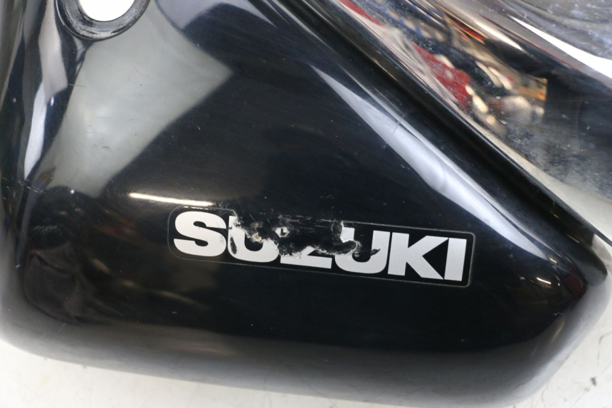 photo de CARENA SOTTO SELLA SINISTRA SUZUKI VL INTRUDER 125 (2004 - 2007) - Altra vista dell'articolo