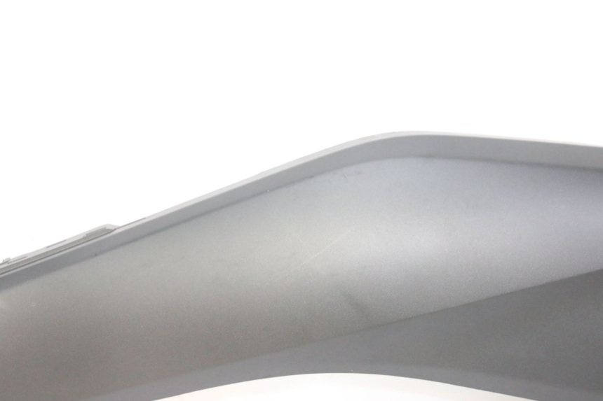 photo de CARENA SOTTO SELLA SINISTRA YAMAHA XMAX X-MAX 125 (2021 - 2025) - Ispezione visiva dettagliata