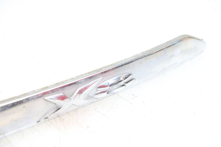 photo de CARENA SOTTO SELLA SINISTRA PIAGGIO X8 125 (2004 - 2007) - Dettagli dei punti di fissaggio