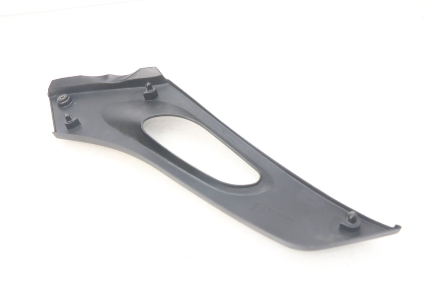 photo de CACHE SOTTO SELLA SINISTRA SUZUKI XF FREEWIND 650 (1997 - 2003) - Dettaglio del componente