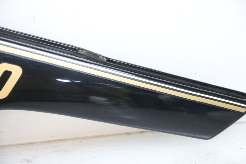 photo de CARENA SOTTO SELLA SINISTRA YAMAHA XJ F 900 (1983 - 1994) - Dettagli dei punti di fissaggio