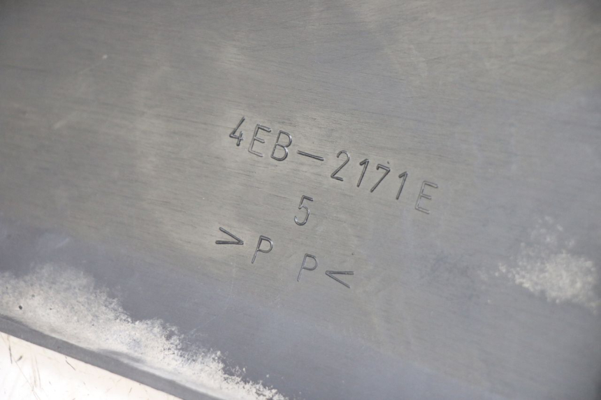 photo de COPERCHIO SOTTO SELLA SINISTRO YAMAHA XJN DIVERSION 600 (2000 - 2003) - Dettaglio del componente