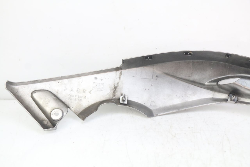 photo de COPERCHIO SOTTO SELLA SINISTRO YAMAHA XP T-MAX TMAX 500 (2004 - 2007) - Vista d'insieme del prodotto