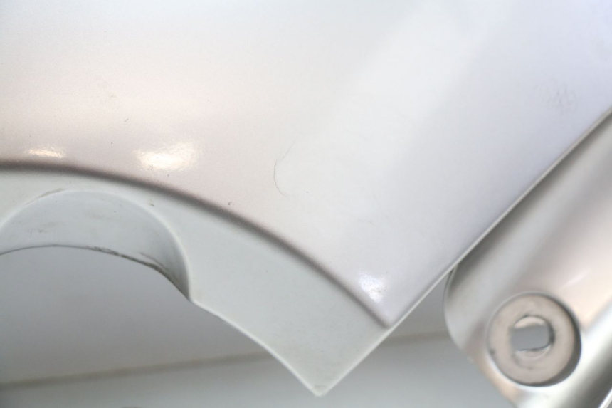 photo de COPERCHIO SOTTO SELLA SINISTRO YAMAHA XP T-MAX TMAX 500 (2004 - 2007) - Stato della superficie e materiale