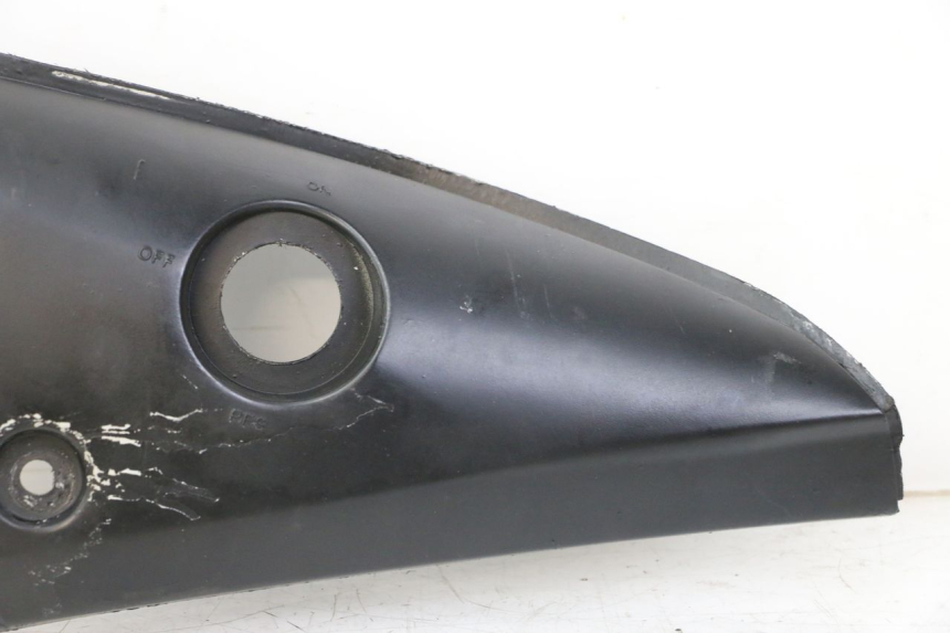 photo de CARENA SOTTO SELLA SINISTRA YAMAHA TZR 50 (2008 - 2016) - Dettagli dei punti di fissaggio