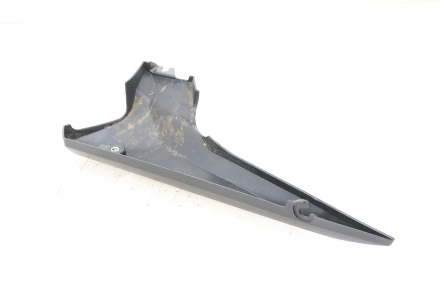 photo de COPERCHIO SOTTO SELLA SINISTRO YAMAHA XJ6 600 (2008 - 2016) - Dettaglio del componente