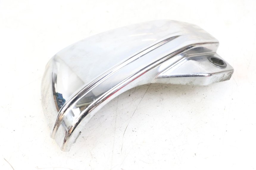 photo de COPERCHIO SOTTO SELLA SINISTRO YAMAHA XVS DRAG STAR DRAGSTAR 650 (1997 - 2007) - Marcature e riferimenti originali